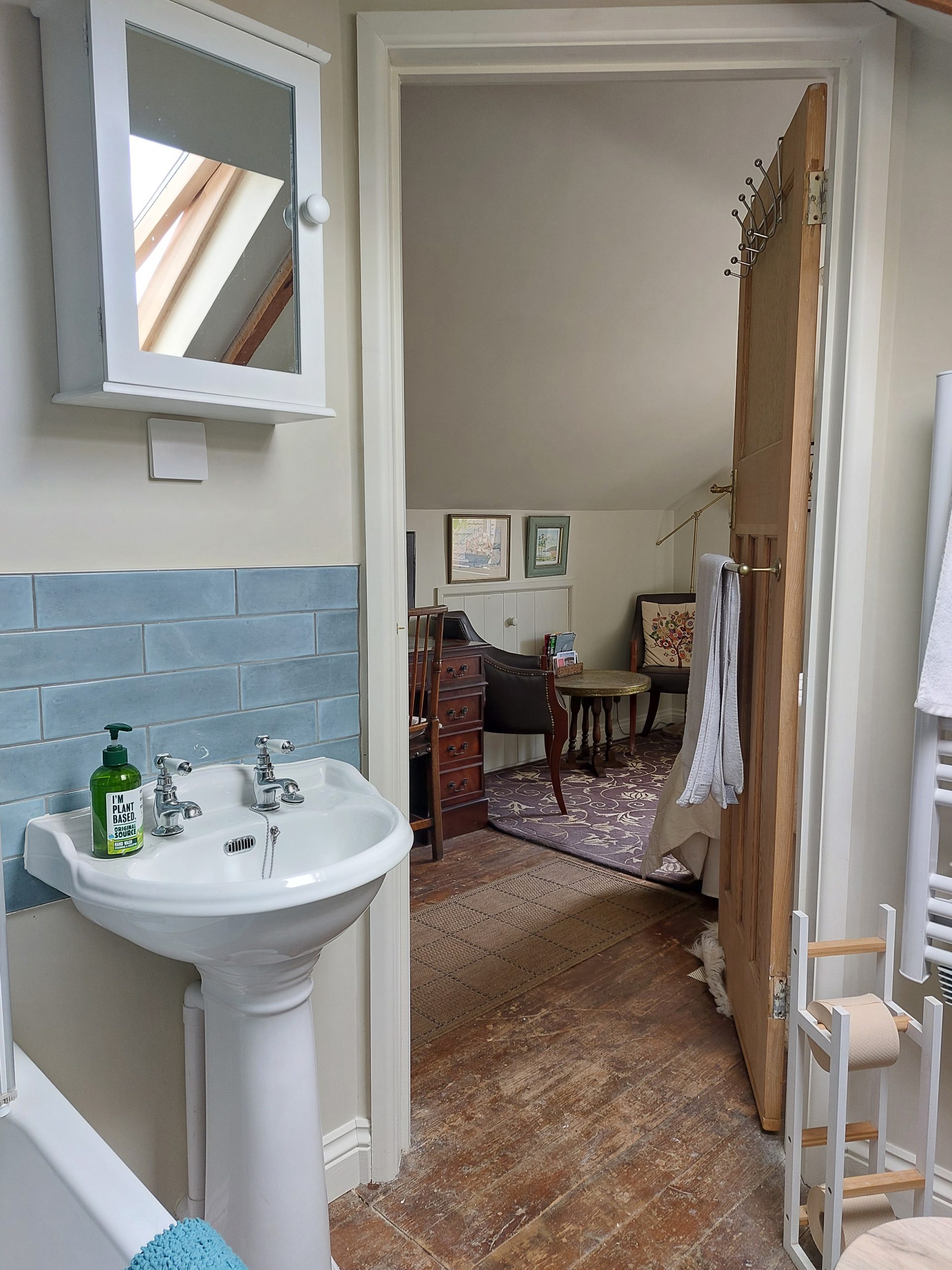 En-suite bathroom at The Swallows, Bishopston. En-suite bathroom at The Swallows, Bishopston.