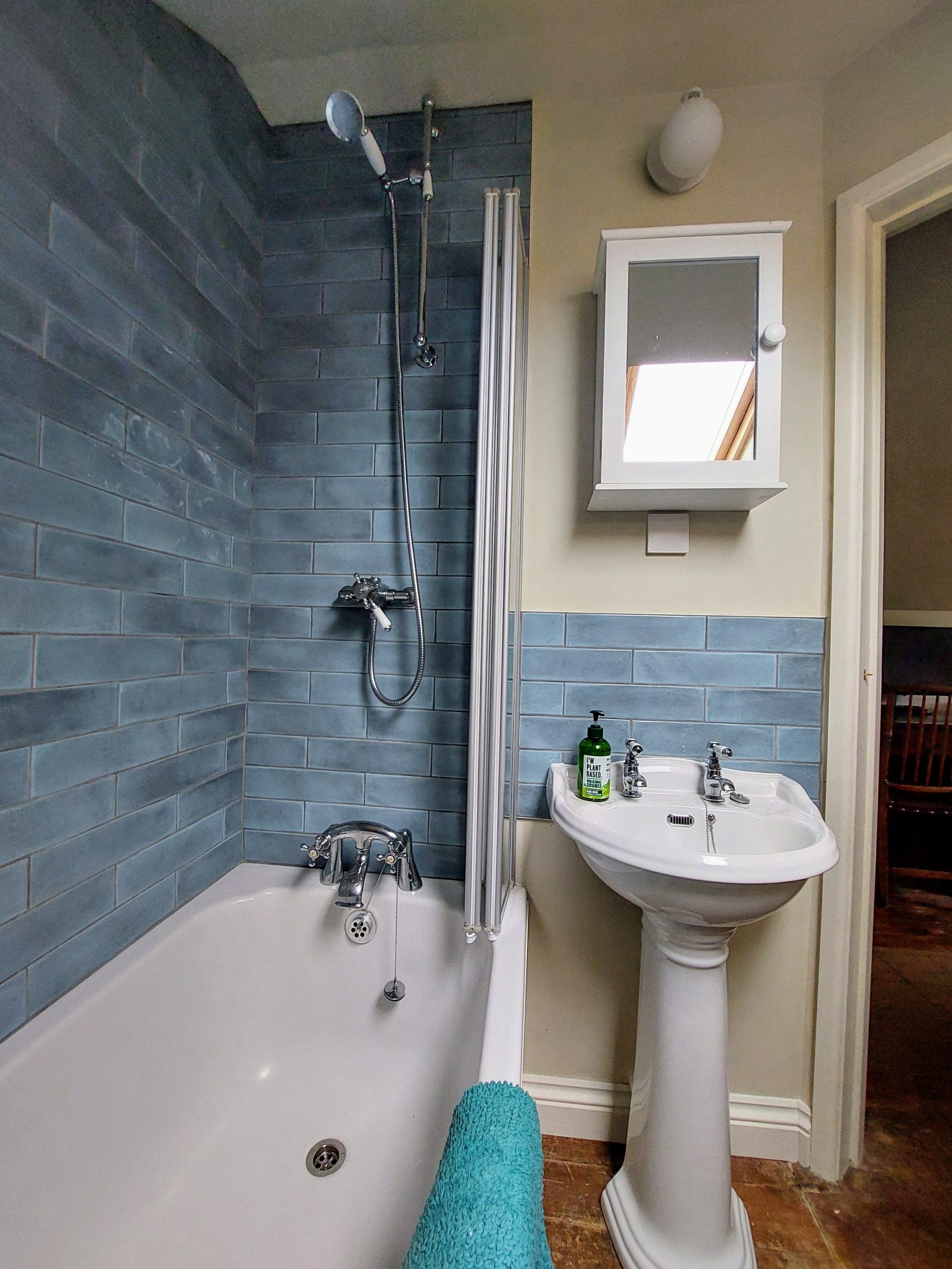 En-suite bathroom at The Swallows, Bishopston. En-suite bathroom at The Swallows, Bishopston.